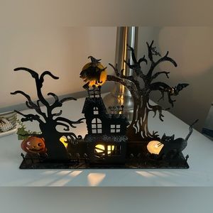 Vintage 2000’s Kohls Metal Halloween Tealight Candle Holder. Used only 2 times.